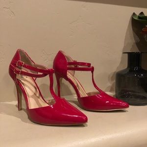 Red Pumps